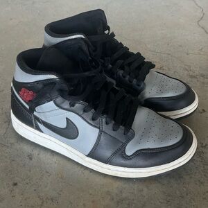 MEN'S AIR JORDAN RETRO 1 MID CASUAL SHOES